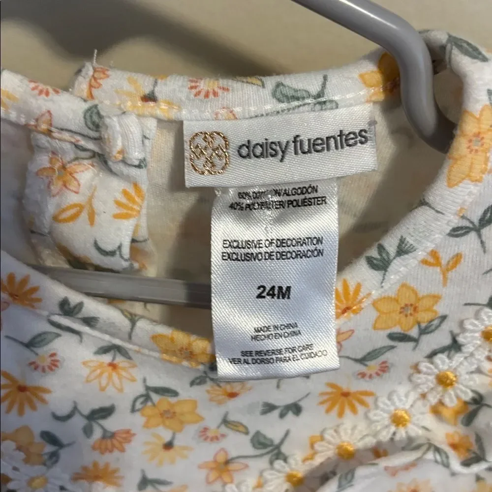 Daisy Fuentes size floral 24